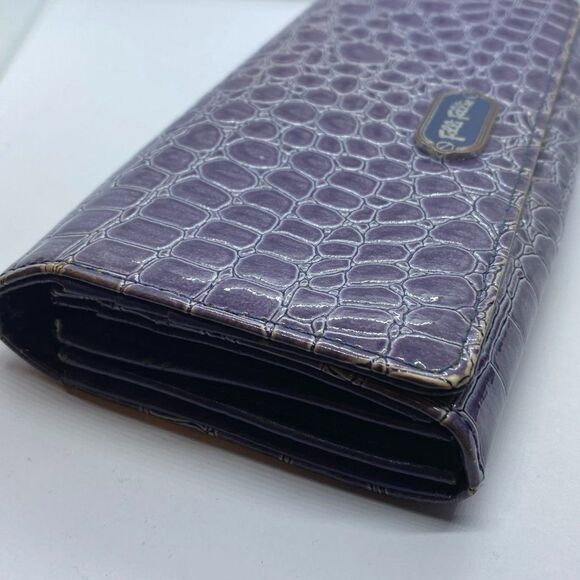 Authentic Pre-owned Folli Follie Purple Patent Leather Long Designer Wallet - Picture 4 of 10